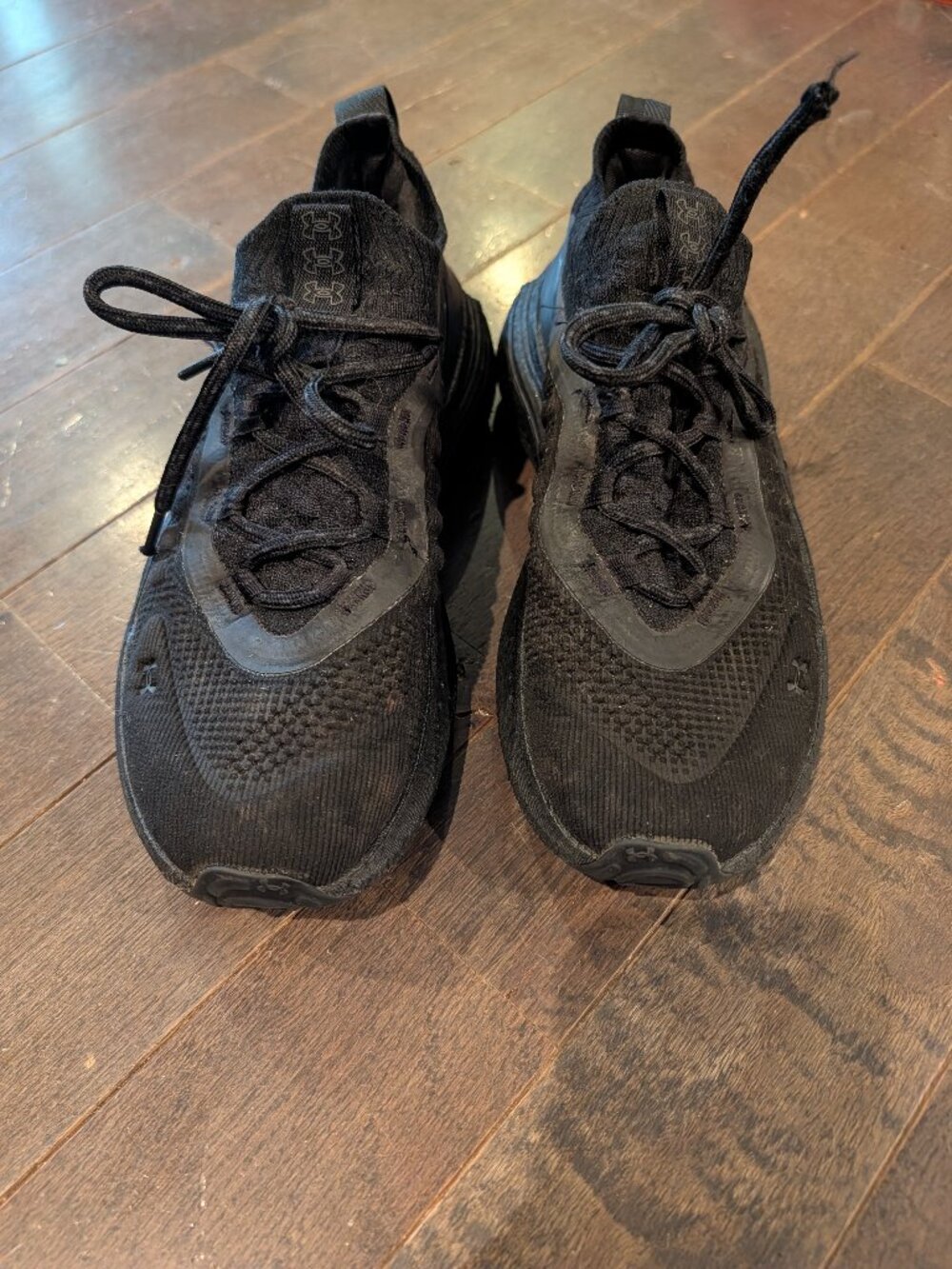 Under armour tennis shoes